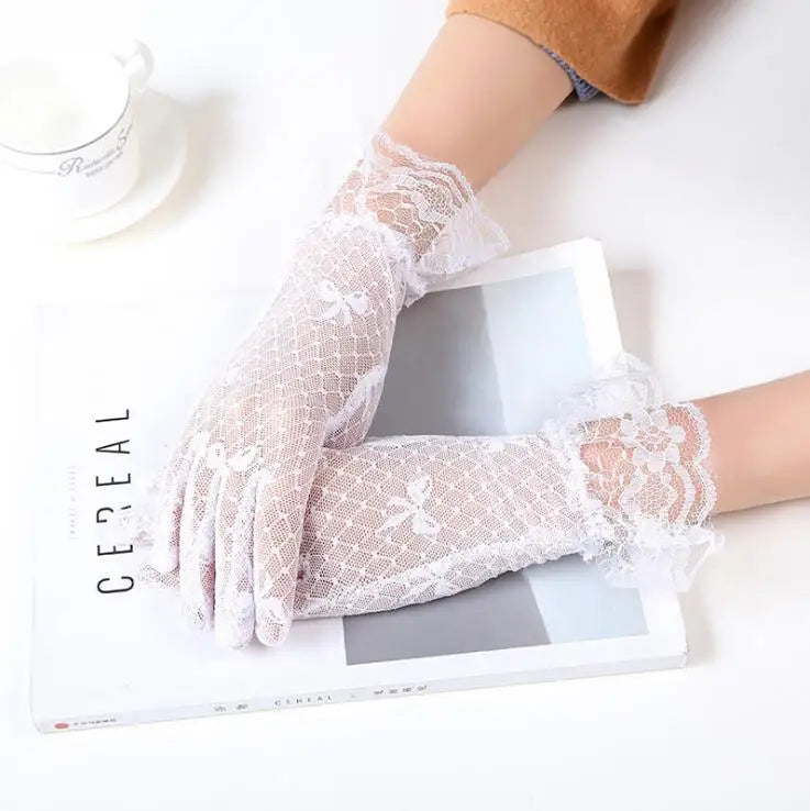 Women Vintage Sheer Short Lace Gloves