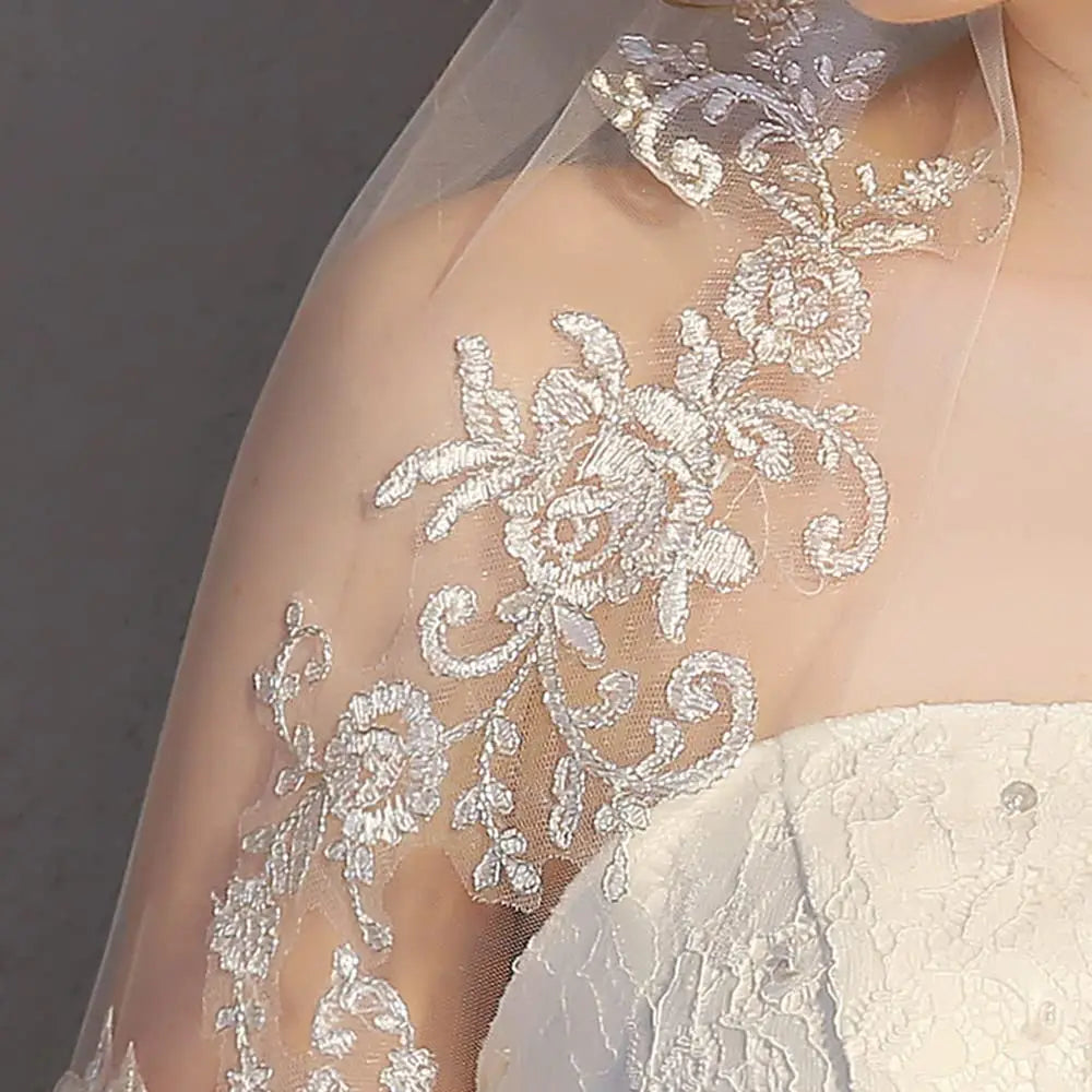 Bridal Lace Wedding for 2-Tier Appliqued Short Waist Length