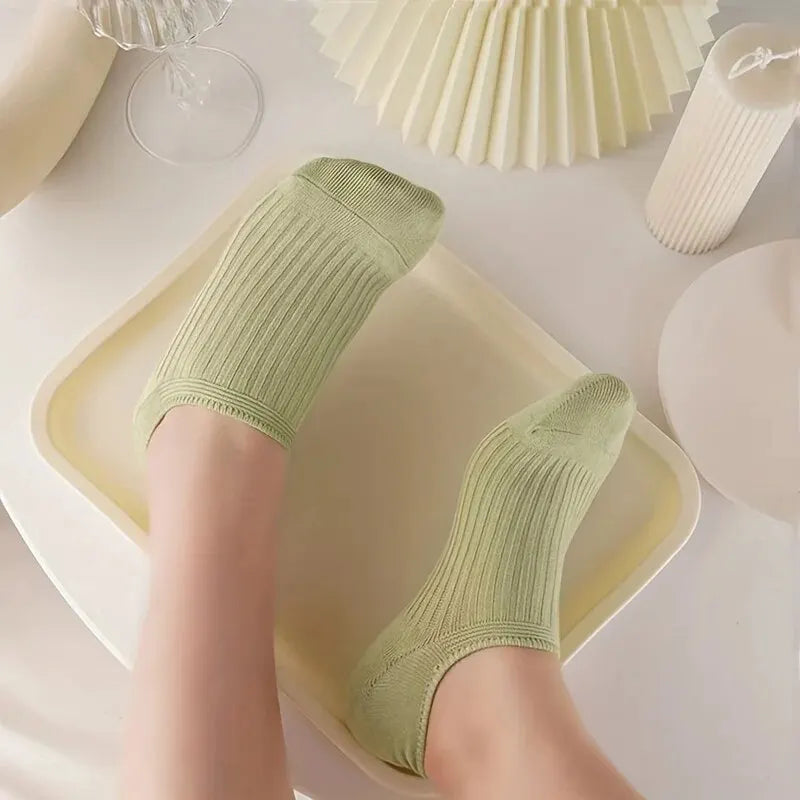 Colorful Ribbed Short Socks