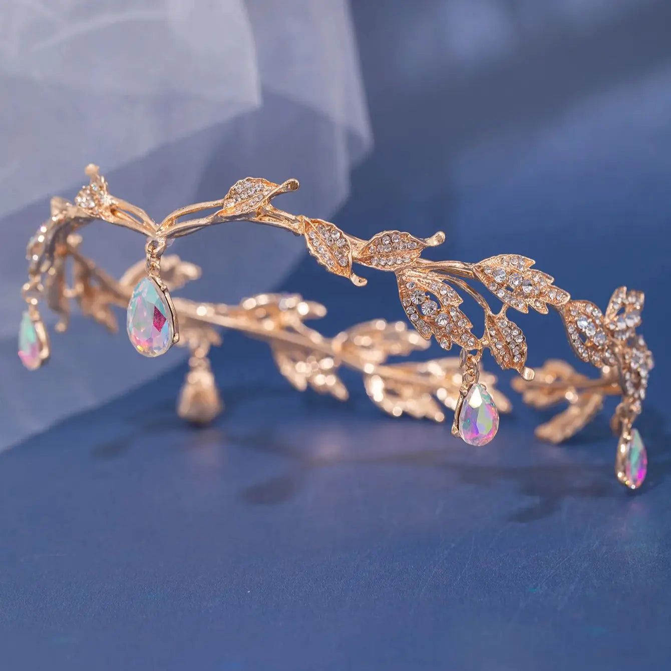 Vintage Crown Leaves