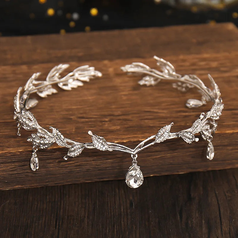 Vintage Crown Leaves