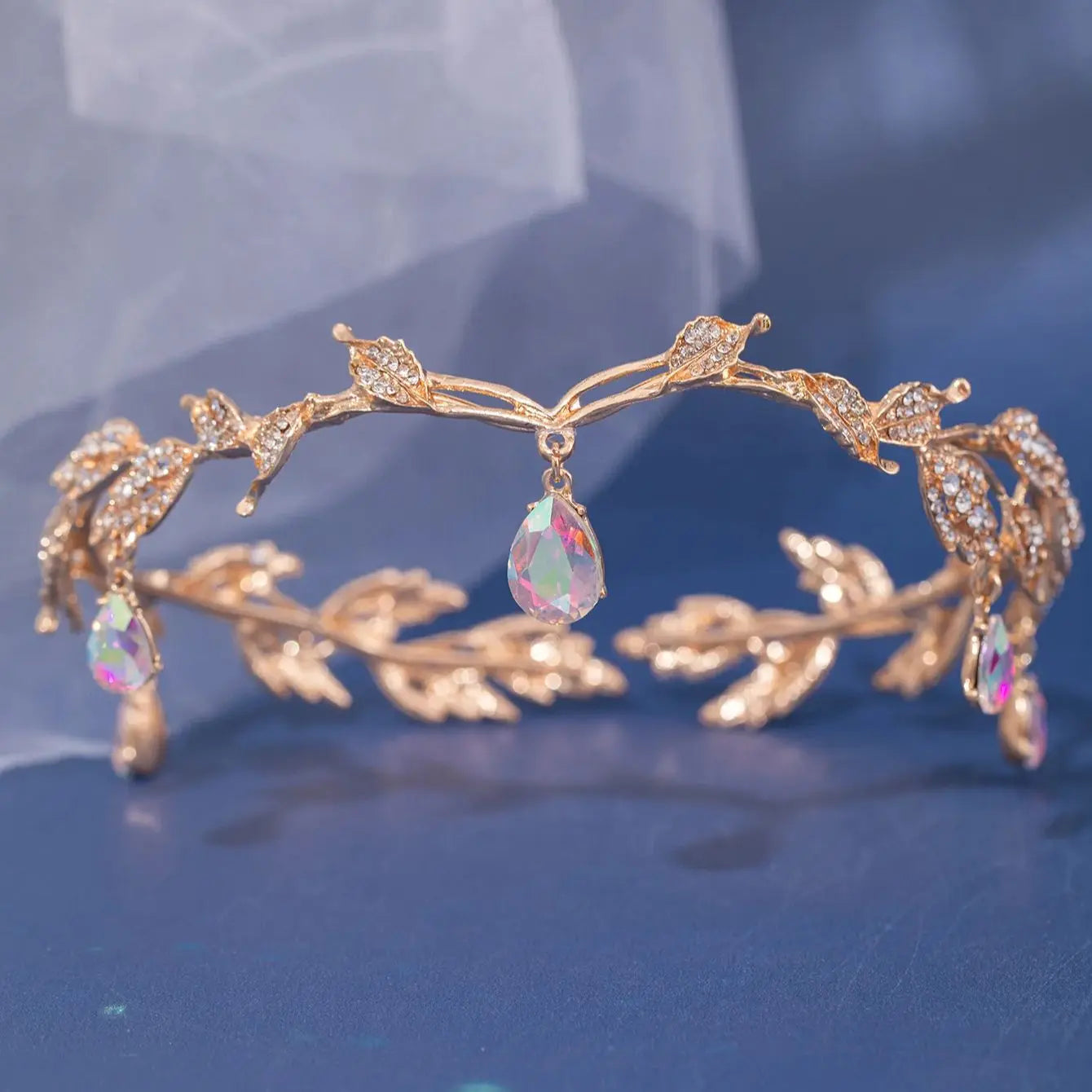 Vintage Crown Leaves