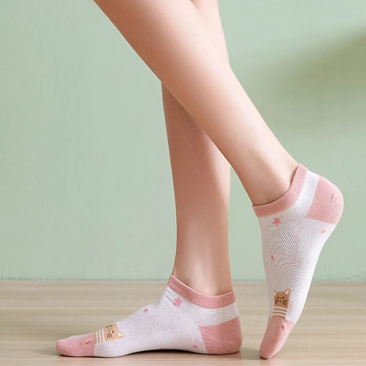 Womens Socks Kitty Crew Short Socks