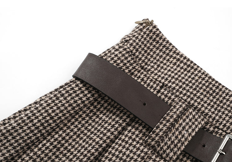 Low Rise Houndstooth Mini Skirt with Belt
