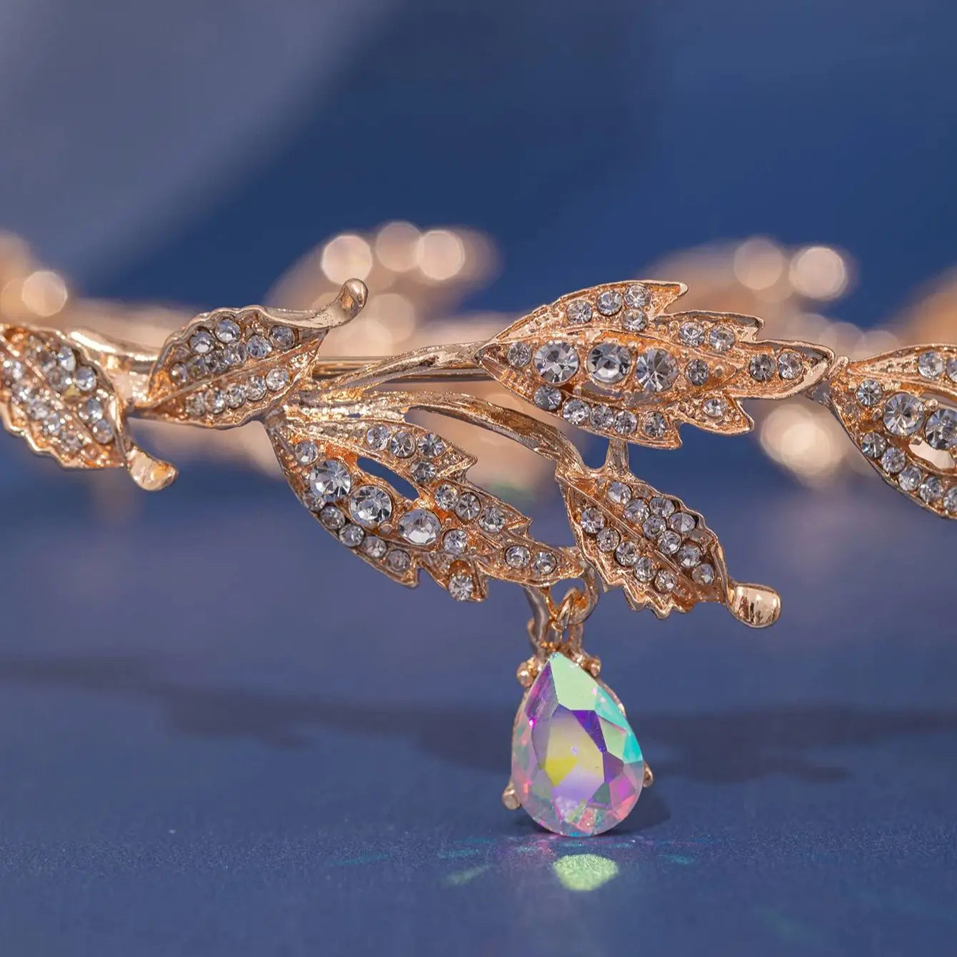 Vintage Crown Leaves