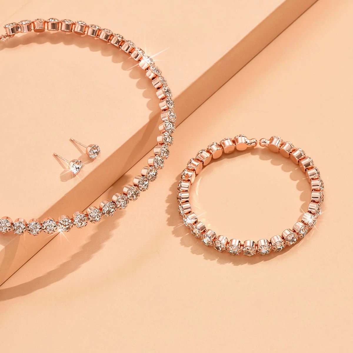 women's fashionable and minimalist jewelry sets