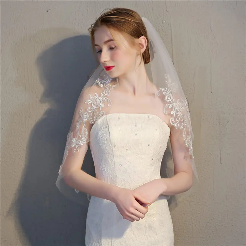Bridal Lace Wedding for 2-Tier Appliqued Short Waist Length