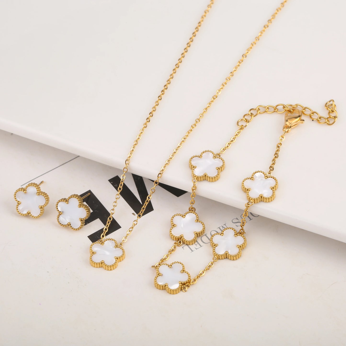 Adjustable New Design Gold Plated Stainless Steel 316L Plant Flower Bracelet