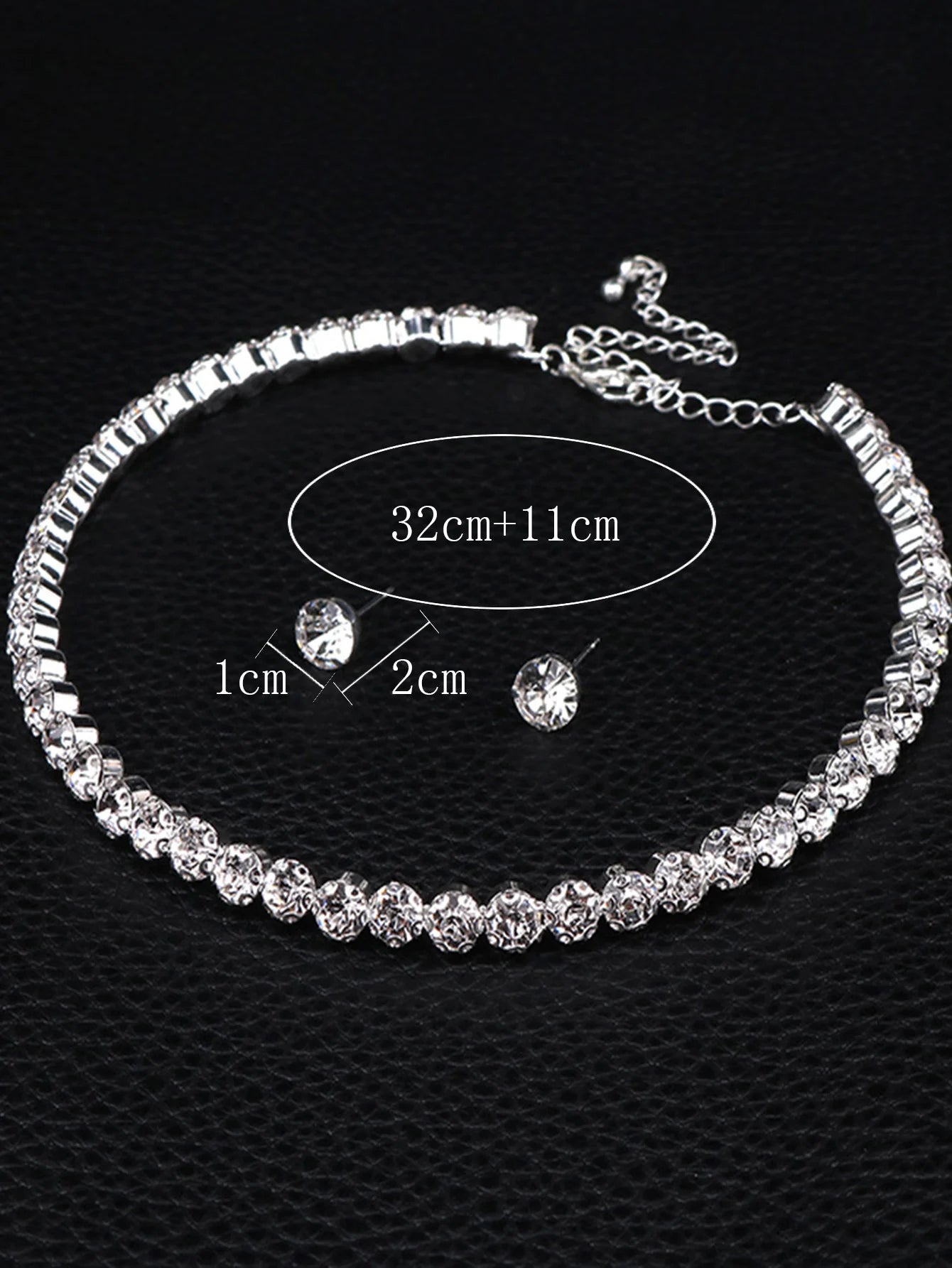 women's fashionable and minimalist jewelry sets